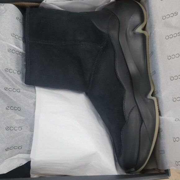 ECCO Chunky Sneaker Winter Boot - Picture 9 of 10